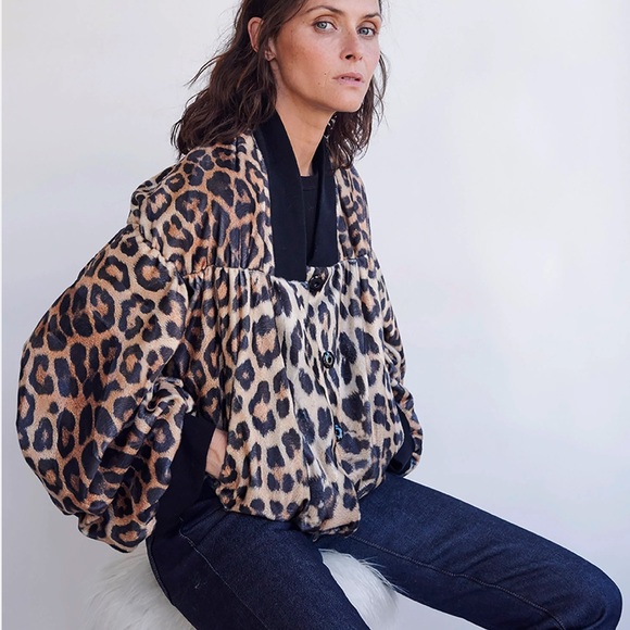 Leopard Ruched Bomber Jacket - Picture 2 of 6